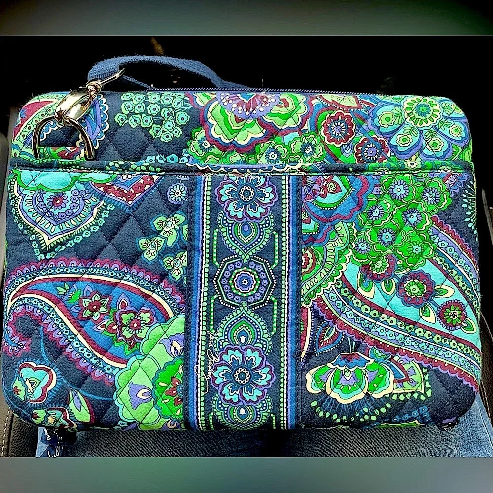 VERA BRADLEY hard shell lap top/tablet navy floral carrying case size11x8 excond